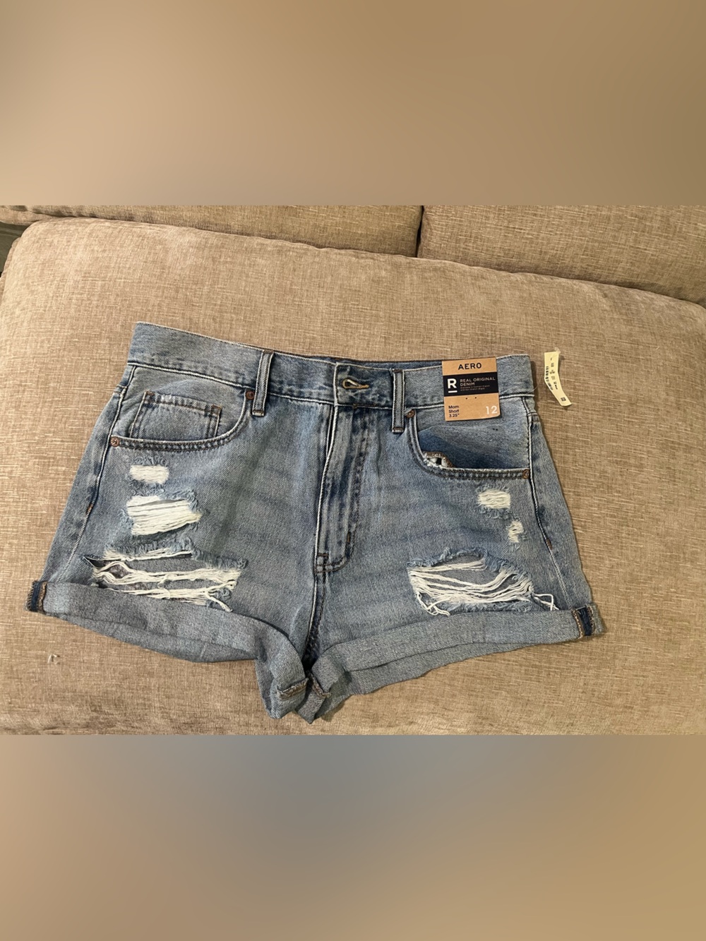 NWT AERO ripped denim mom shorts 3.25” Size 12